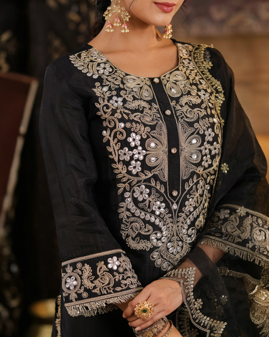Parrii Ruh-e-Kala black embroidered kurta set with dupatta for women