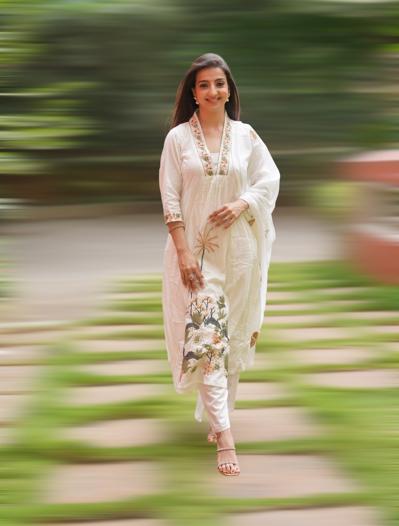 Off White Embroidered Anarkali Suit Set with Dupatta | PARRII