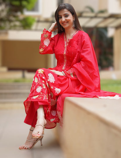 Red Shagun Embroidered Kurta Set with Dupatta for Women