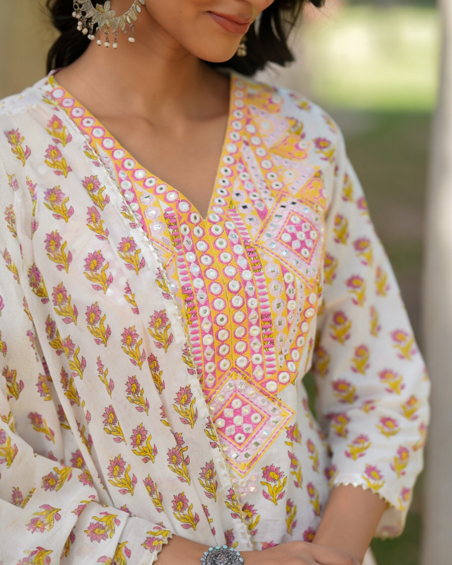 Gulbahaar Parrii White Floral Kurta Set with Pink Embroidery