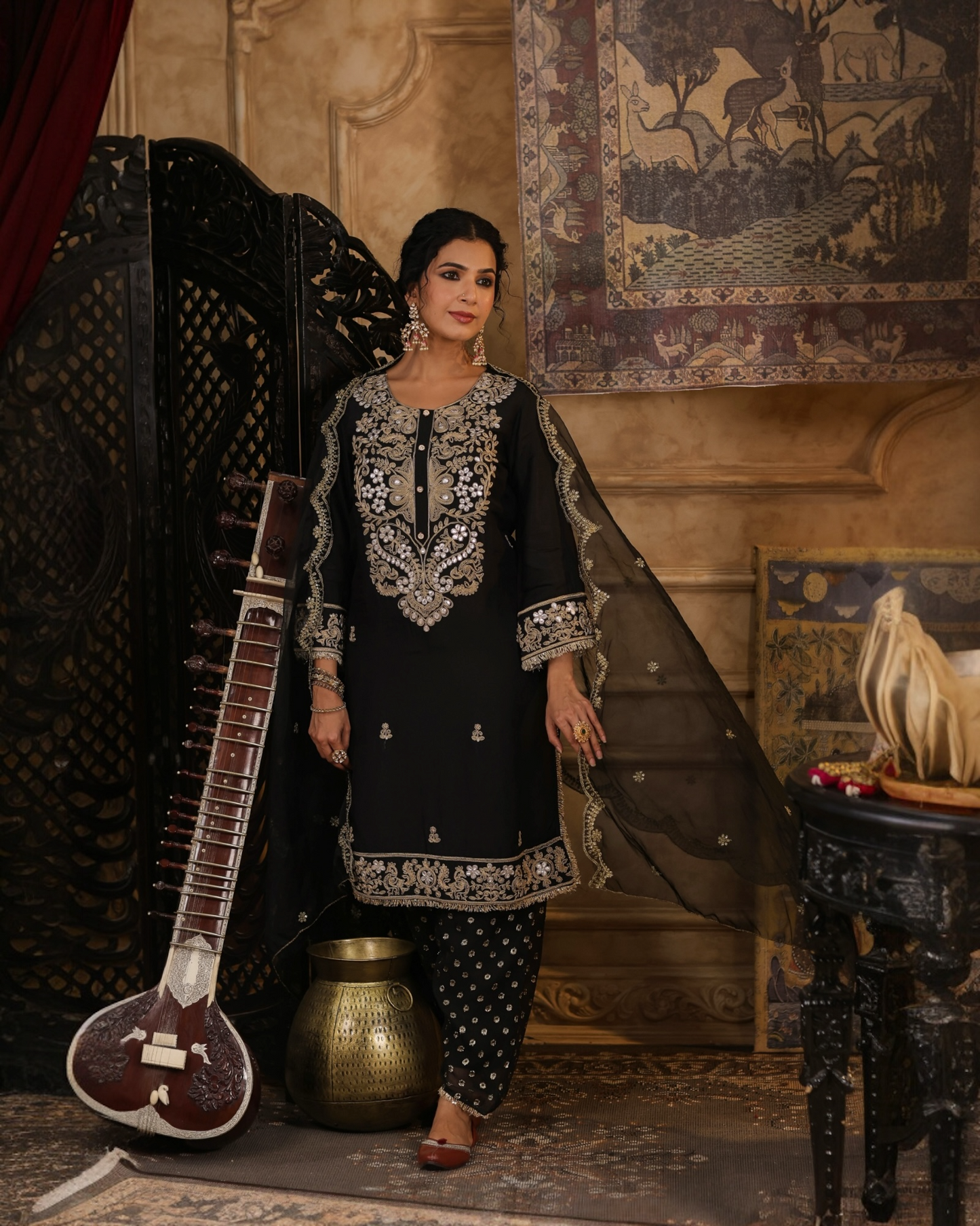 Parrii Ruh-e-Kala black embroidered kurta set with dupatta for women