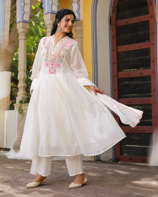 Chandini Safed Anarkali Suit Set with Dupatta | Parrii