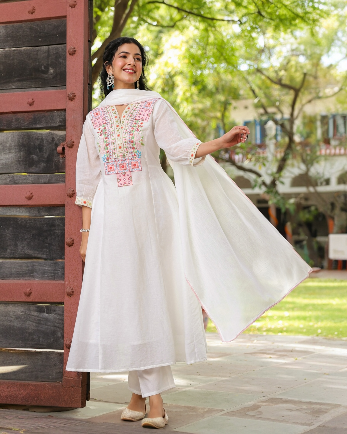 Chandini Safed Anarkali Suit Set with Dupatta | Parrii