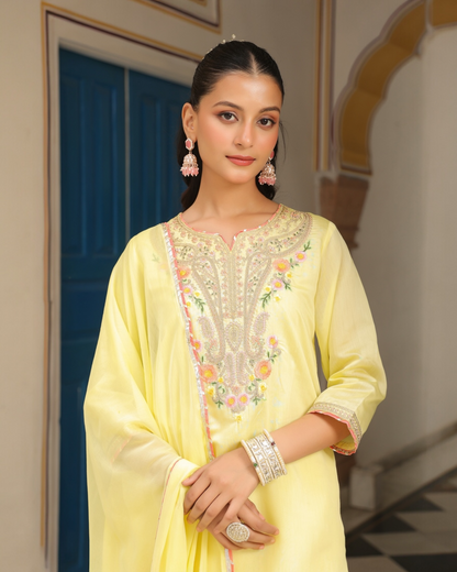 Halki Peeli Chanderi Kurta Set with Floral Embroidery | PARRII